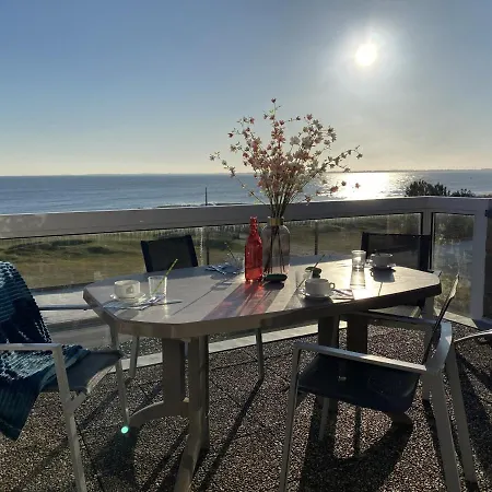 Azur - Triplex Spacieux, Face A La Mer, - T1